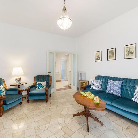 Il Salotto Blu - Appartamento Con Parcheggio Florencia Exterior foto